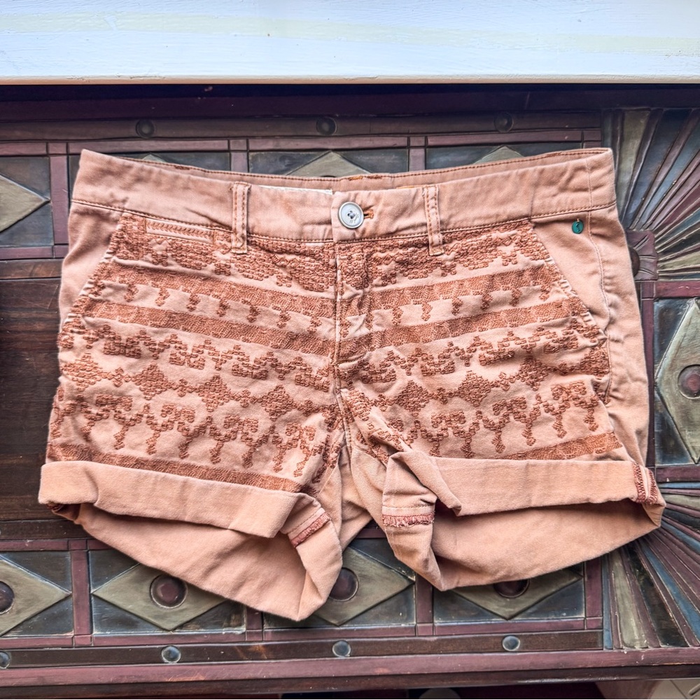 Embroidered Peach Women’s Shorts